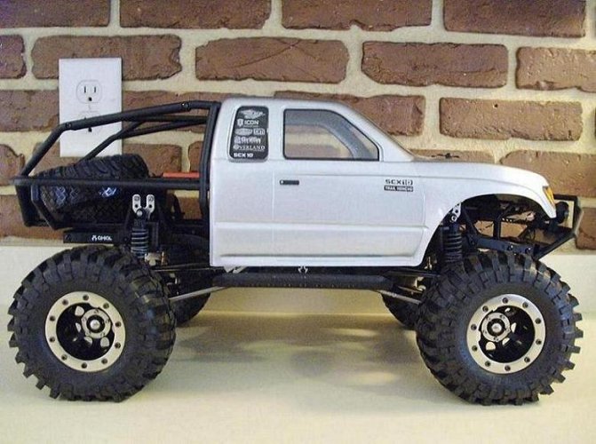 Axial scx10 009.jpg