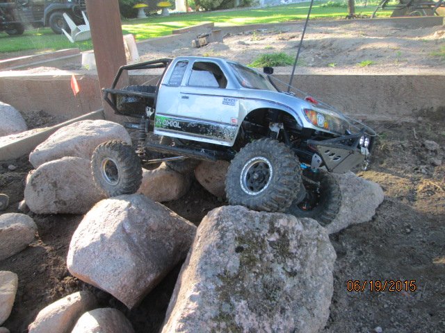 rock crawler 001.JPG