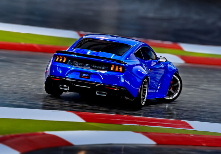 105237-4-4-Tec-DRIFT-Mustang-Action-BLUE-Indoor-1296[1].jpg