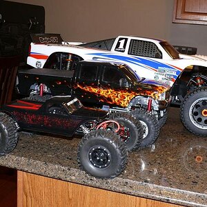 New 5T , Custom All Aluminum F350 CrewCab and my Comp Axial Crawler!!