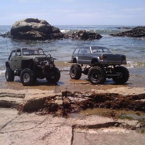 2X Jeep