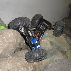 XR10 on my 5 ton indoor rockcourse.