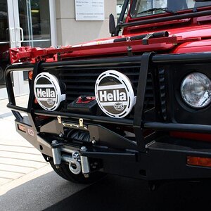 Land Rover Defender 90 6 copy