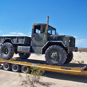 m35a2 Deuce and a half SIDE