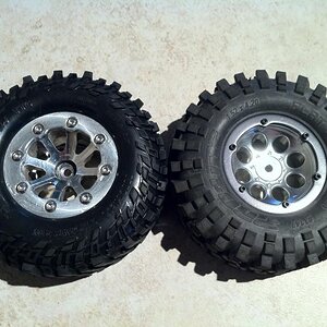 4.19" 1.9 Baja Claw with proline foams vs stock Flat Iron
Motoworx weighted with 3.5 oz