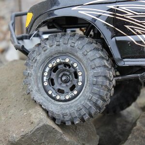 SCX-10 front close up.