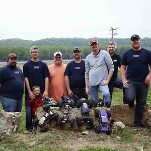 L to R
 Mad Dawg, John E Bravada, MGauger, MaxxRunner, klimb2xs, ske1968, xGerstandtx and the little dude in the front is Evan.