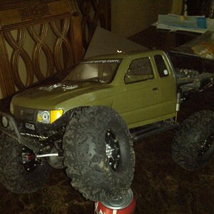 SCX10 on Schism's awesome tire goes out to sponsor "Ottsix" for Team LIK "Lostinkorea".  These bad boys are running with no foam. They are just right 