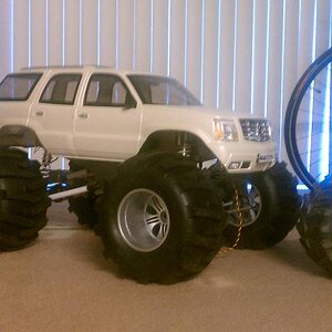 Demolisher tires with custom made wheels from v84x4