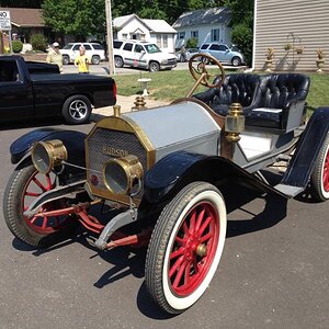 Our 1:1 1910 Hudson roadster.