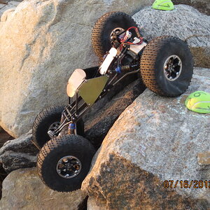 ROCK CRAWLING 052