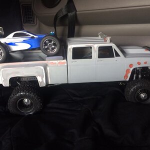 Comparing it's size to the dually.