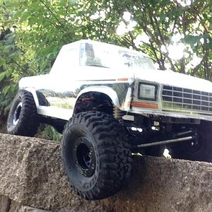 Media 'F8889C60 1990 478B 94CB E34DA7D8FEE1 zpssrbljnny' in album '79 ford scx10'