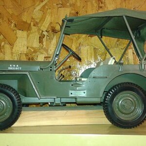 Hasbro 2003 1941 Jeep Willy Like New 10.00 not a bad deal.....