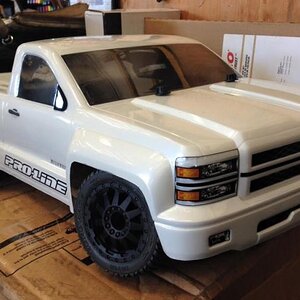 Proline Pro-2 Chevy Street Truck