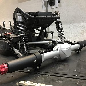 Vanquish Products Yeti XL Axle with American Machine Works Ohio upper and lower Links, UCfab Dlux Sway Bar