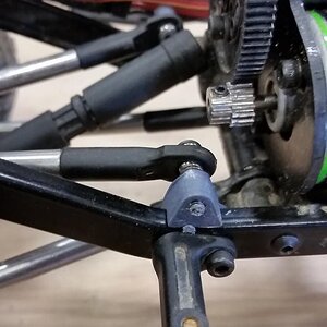 rear link riser V2 installed