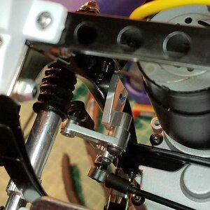 Hot Racing aluminum steering pivot