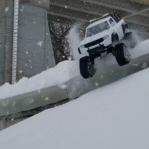 TRX4 Yeti Taking Air iii(crop)