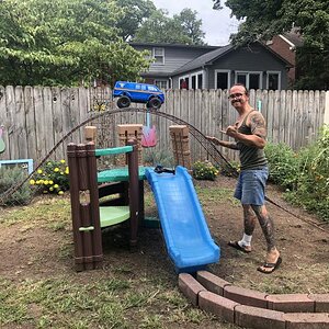 Here’s my attempt at making myself a quick 30 minute crawler course in the backyard it’s actually been pretty good for testing the truck because most 