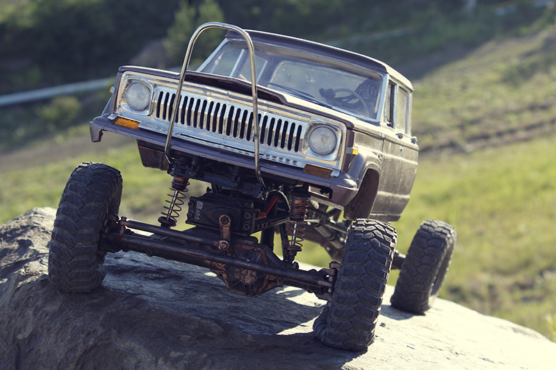 130_Jeep J-20 crawler