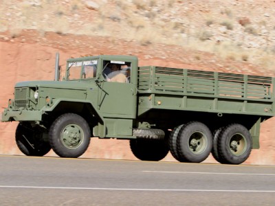 154 0605 03 z+m35a2 military truck+cruising 400x300