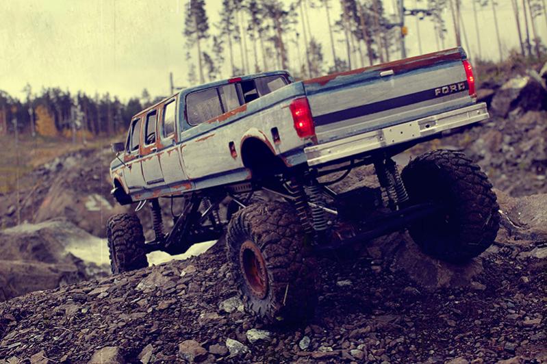 210 Ford F 350 6 door crawler