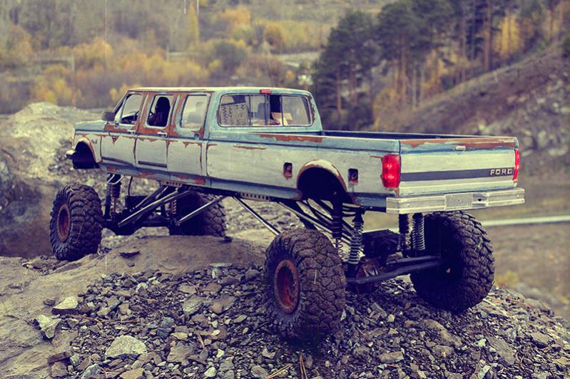 212 Ford F 350 6 door crawler