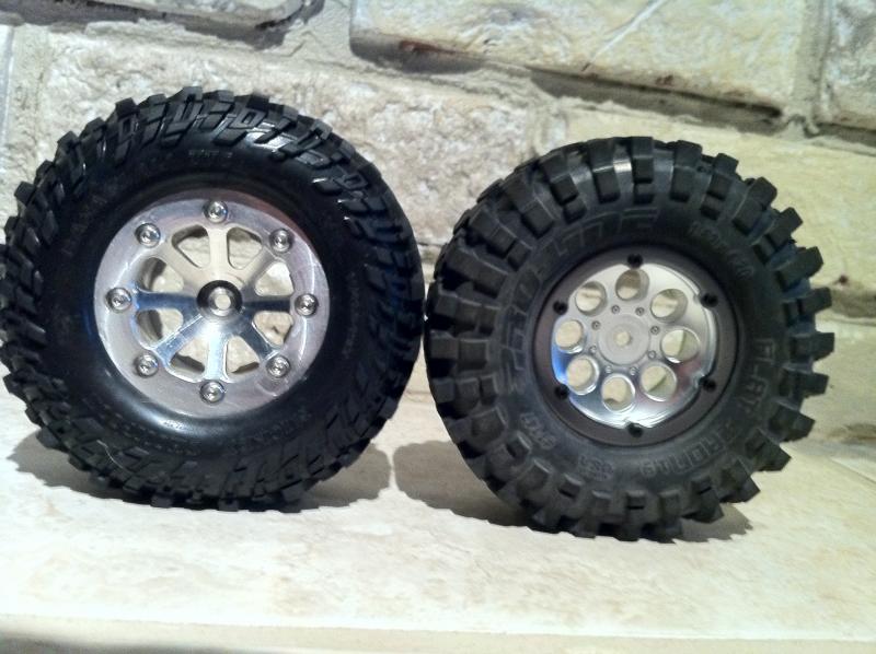 4.19" 1.9 Baja Claw with proline foams vs stock Flat Iron
Motoworx weighted with 3.5 oz