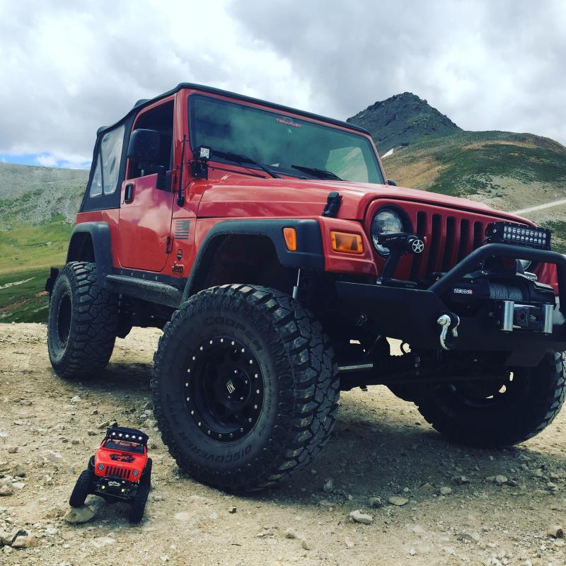 Both Jeeps atop Engineer Pass.