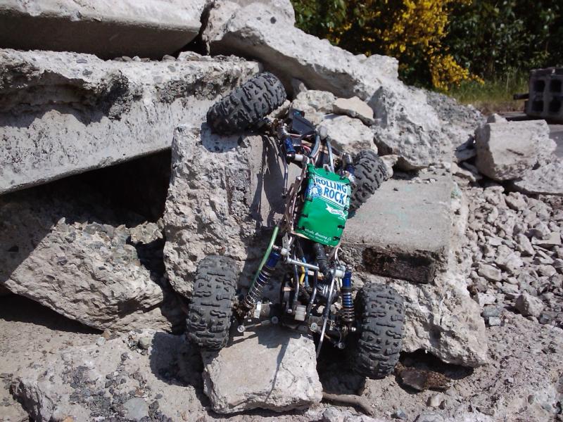 climbing concrete pile track