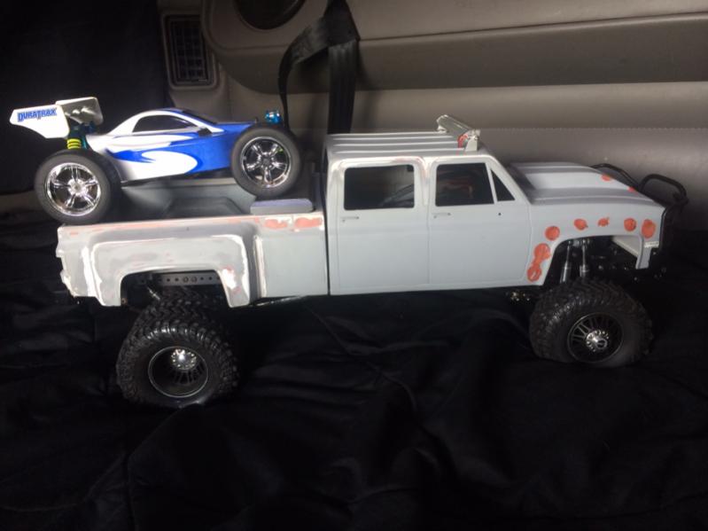 Comparing it's size to the dually.