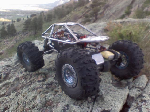 crawlin in Crawlerado (just north of Boulder)

New homemade carbon fiber chassis-- it is a replica if the Diablo chassis.