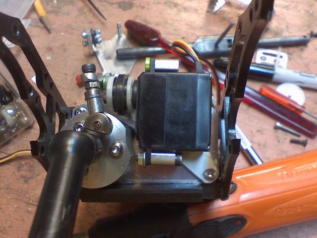 Detail of the dig servo mount