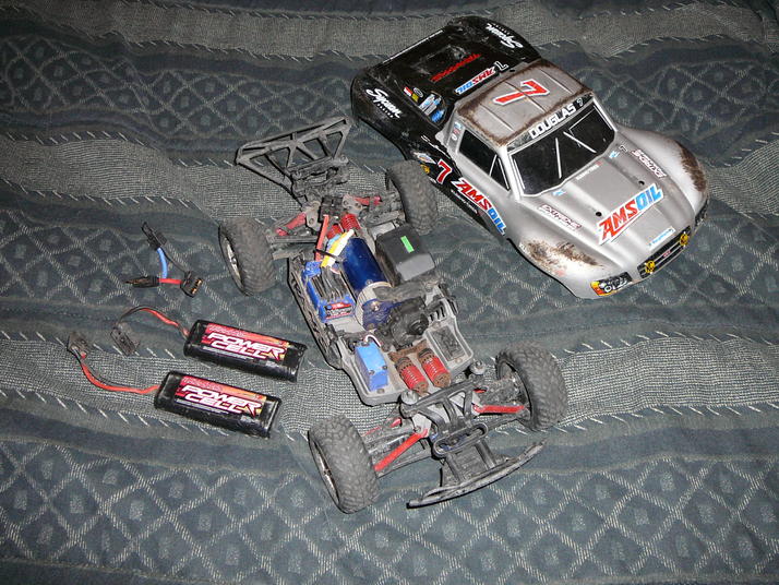 mini slash vxl brushless and rtr except charger. two batteries