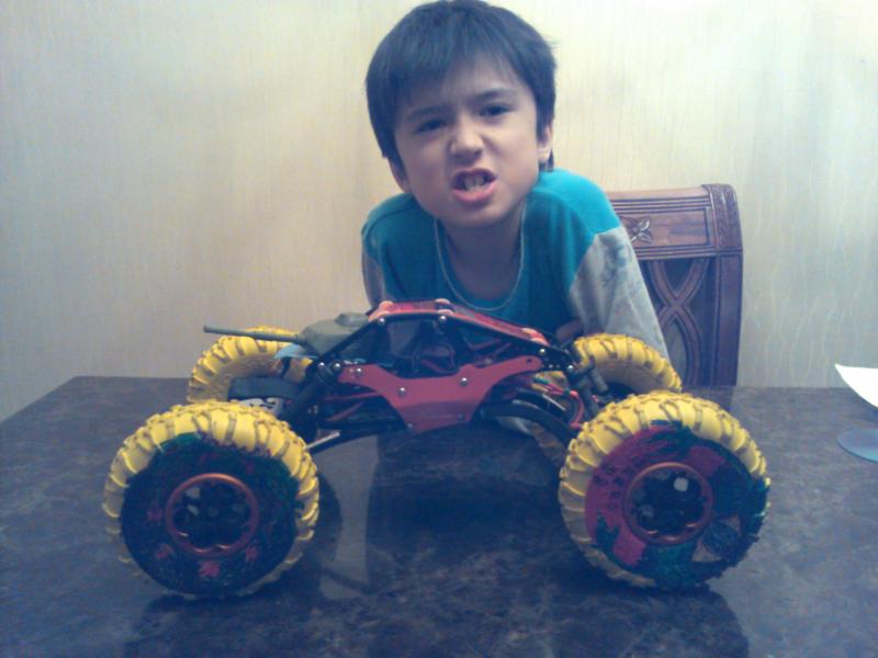 My son with his T1E crawler.