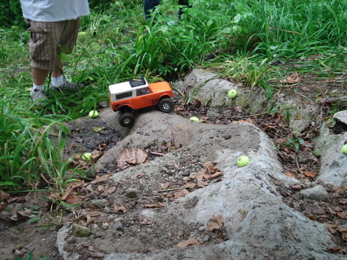 My uncle Jason in the scale class at "The Farm".