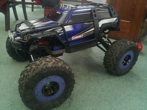 Never used body. Axial MOA tires w/bead locks