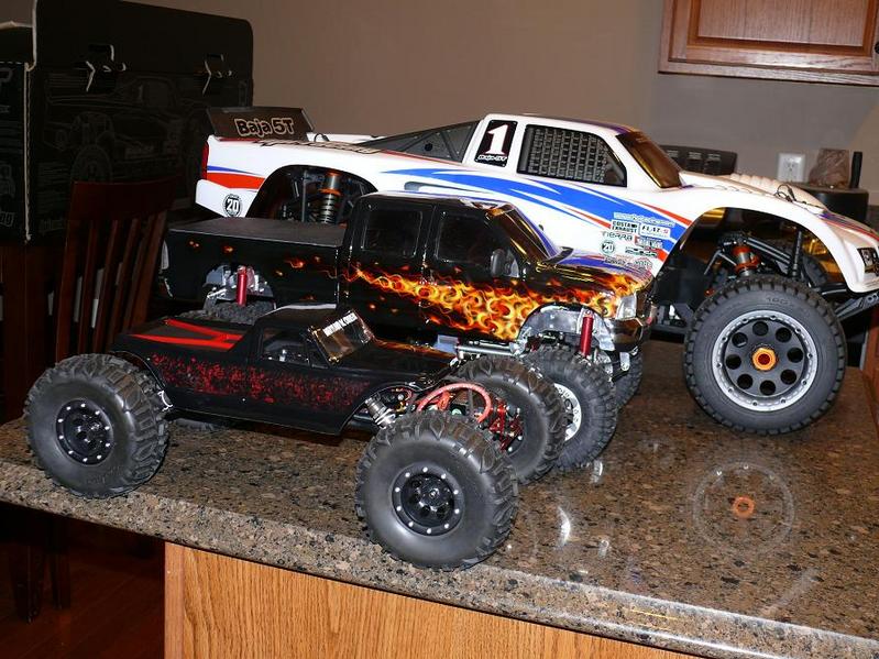 New 5T , Custom All Aluminum F350 CrewCab and my Comp Axial Crawler!!