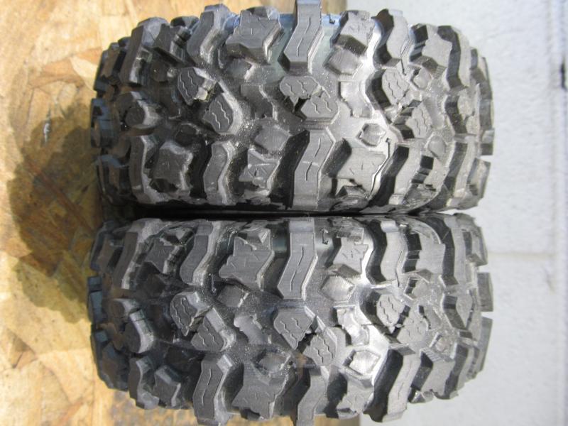 pit bull rock beast II tread difference center lugs
rear cut