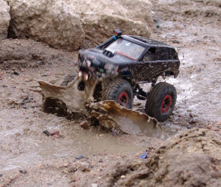 ROVER MUD PLAY