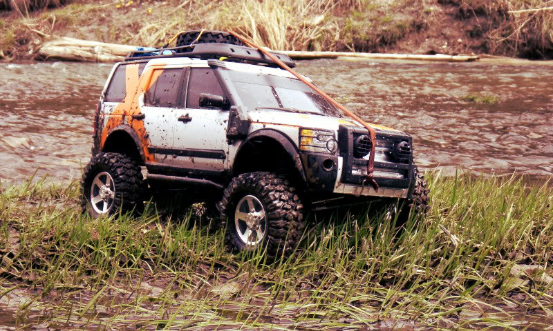 Soccer Mom SCX-10 LR3