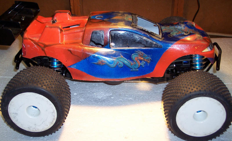 This was Losi LST2 that was built specifically to be raced. It had a custom made A.C.O.W.'s transmission, carbon fiber, TiNi gears, and every upgrade 