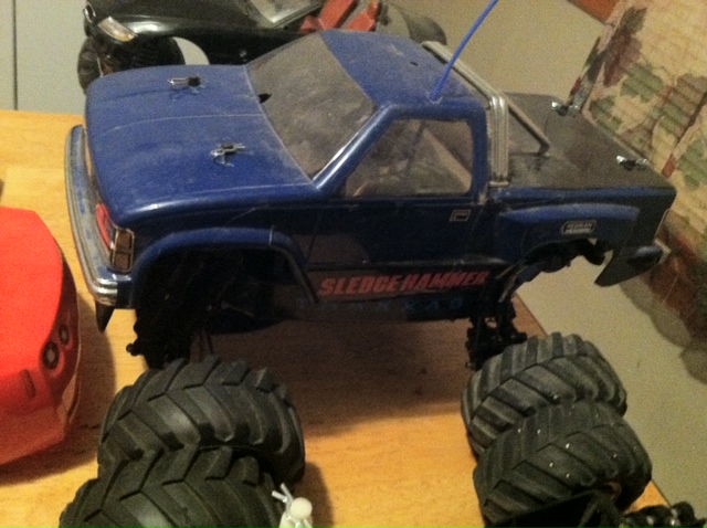 traxxas sledge hammer