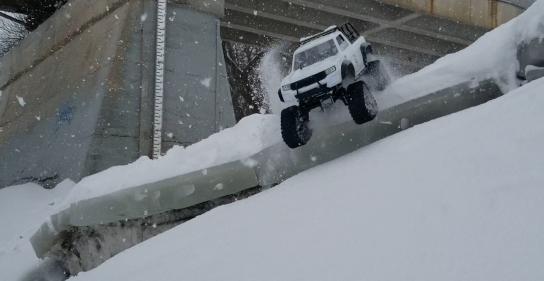 TRX4 Yeti Taking Air iii(crop)