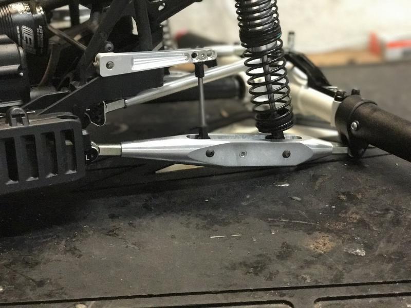 Vanquish Products Yeti XL Axle with American Machine Works Ohio upper and lower Links, UCfab Dlux Sway Bar