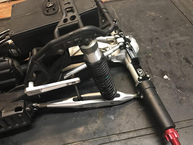 Vanquish Products Yeti XL Axle with American Machine Works Ohio upper and lower Links, UCfab Dlux Sway Bar