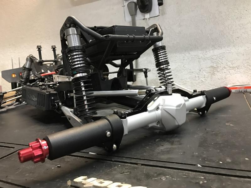 Vanquish Products Yeti XL Axle with American Machine Works Ohio upper and lower Links, UCfab Dlux Sway Bar