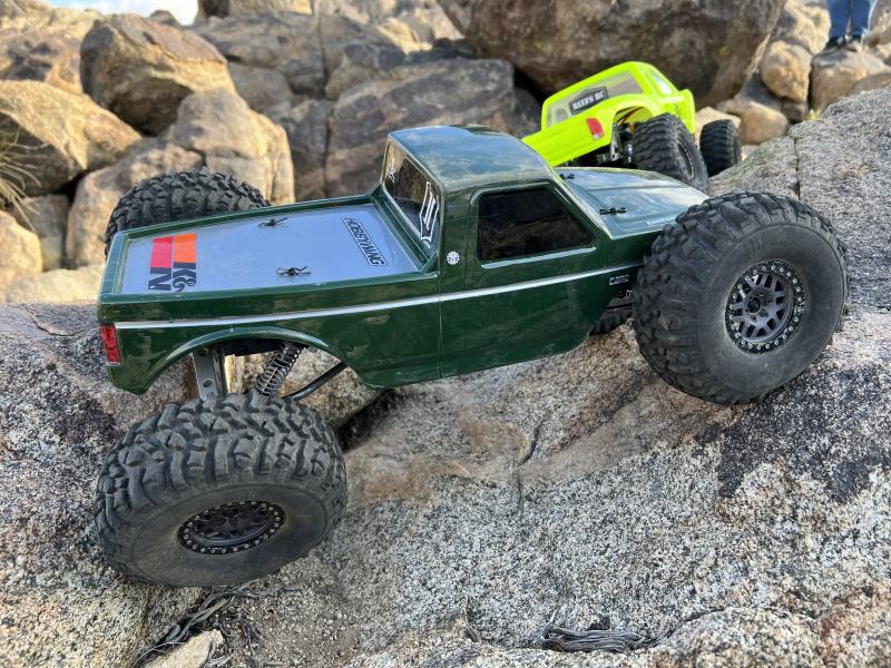 Wroncho debut at Horsemans. Wraith skid modified to fit Scx10.1 frame rails, Rock Pirate RC Scx10.2 front & rear shock towers, JConcepts Tucked ‘89 F-