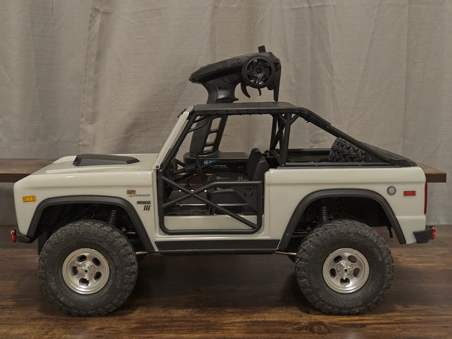 Axial-SCX10III-Bronco---Flysky-GT5.jpg